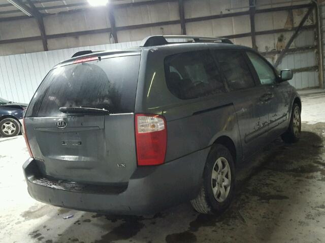 KNDMB233466080129 - 2006 KIA SEDONA EX BLUE photo 4