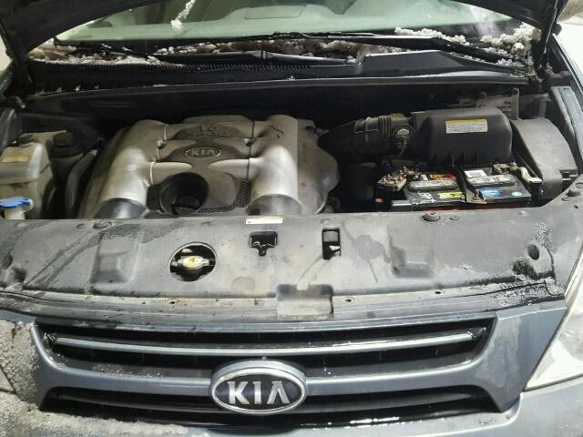 KNDMB233466080129 - 2006 KIA SEDONA EX BLUE photo 7