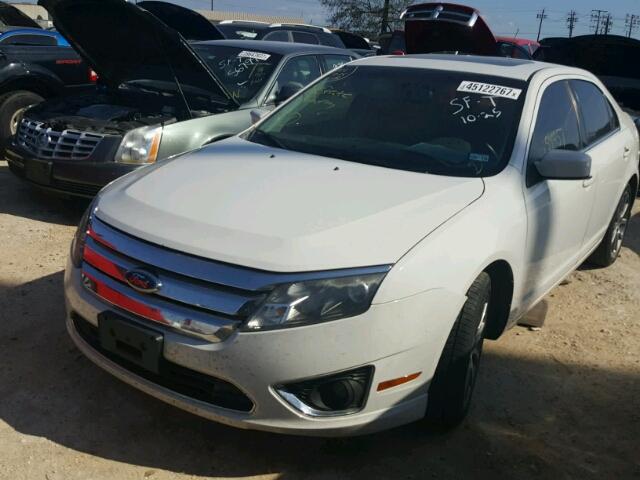 3FAHP0JG0AR164835 - 2010 FORD FUSION WHITE photo 2