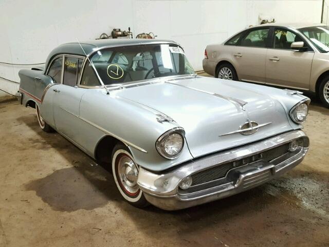 577M56093 - 1957 OLDSMOBILE ROCKET 88 GRAY photo 1