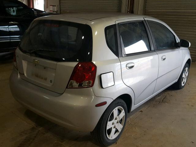 KL1TD66646B673118 - 2006 CHEVROLET AVEO BASE Күміс фото 4