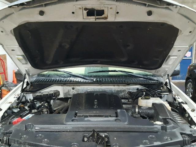 5LMJJ3J50AEJ11075 - 2010 LINCOLN NAVIGATOR WHITE photo 7