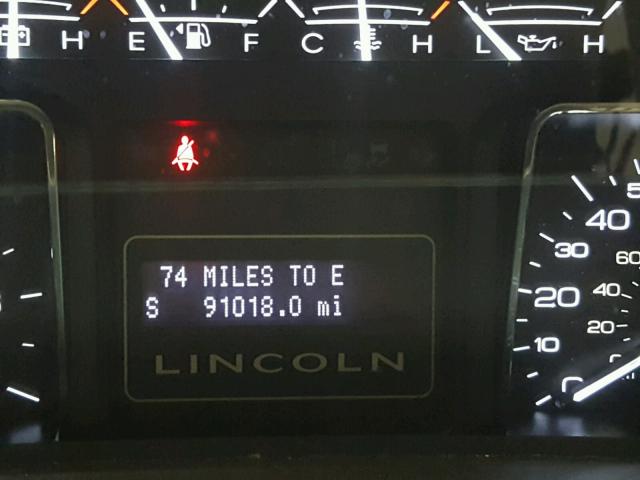 5LMJJ3J50AEJ11075 - 2010 LINCOLN NAVIGATOR WHITE photo 8