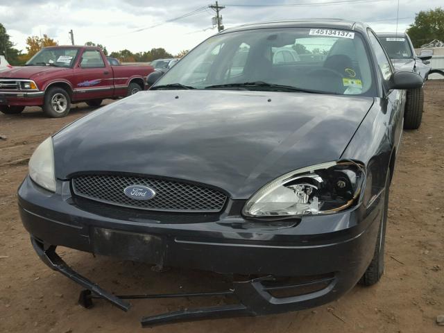 1FAFP55S54G155238 - 2004 FORD TAURUS SES BLACK photo 9