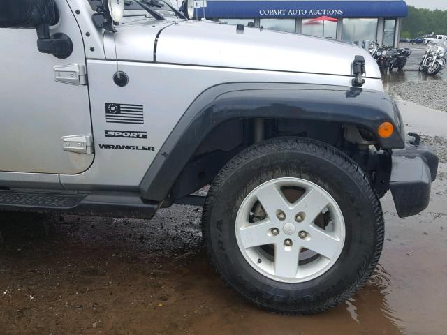 1J4AA2D1XAL121872 - 2010 JEEP WRANGLER S SILVER photo 9