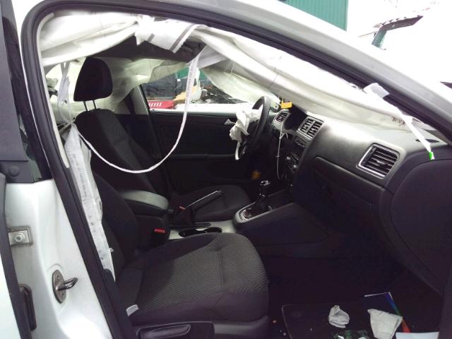 3VW1K7AJ9EM256993 - 2014 VOLKSWAGEN JETTA BASE 白色 照片 5