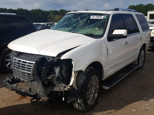 5LMJJ2H53CEL02914 - 2012 LINCOLN NAVIGATOR WHITE photo 2