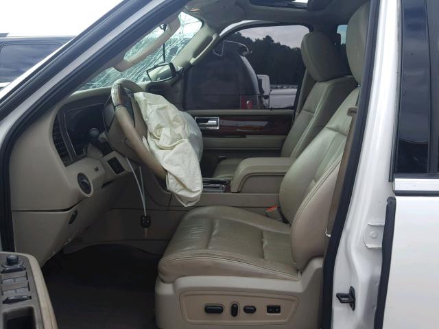 5LMJJ2H53CEL02914 - 2012 LINCOLN NAVIGATOR WHITE photo 5