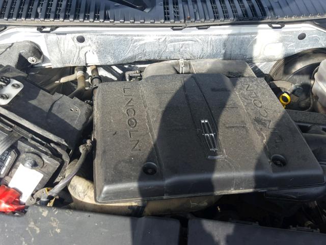 5LMJJ2H53CEL02914 - 2012 LINCOLN NAVIGATOR WHITE photo 7