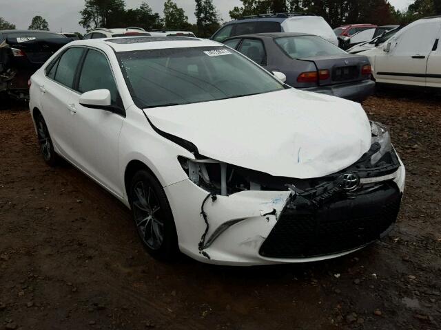 4T1BF1FK3HU314215 - 2017 TOYOTA CAMRY LE თეთრი ფოტო 1