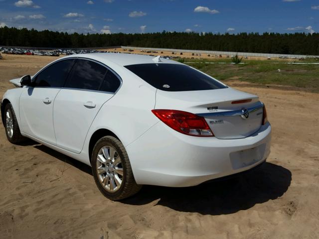 2G4GR5ER6C9211881 - 2012 BUICK REGAL WHITE photo 3