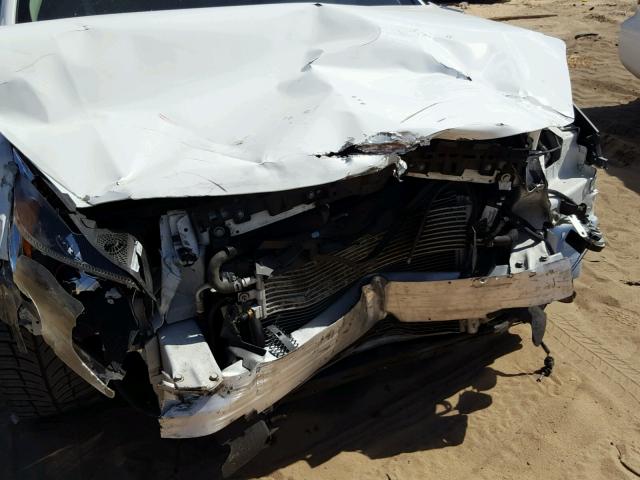 2G4GR5ER6C9211881 - 2012 BUICK REGAL WHITE photo 9