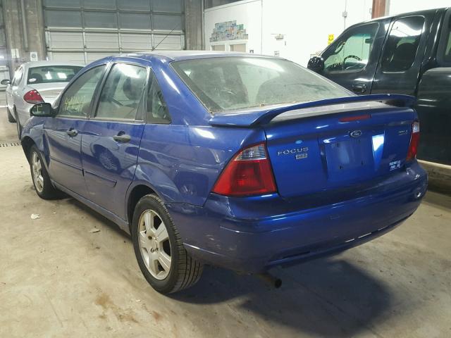 1FAFP34N15W116556 - 2005 FORD FOCUS ZX4 BLUE photo 3