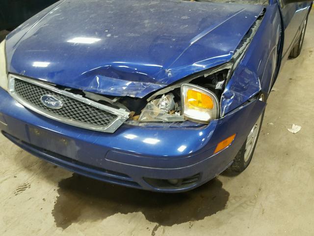 1FAFP34N15W116556 - 2005 FORD FOCUS ZX4 BLUE photo 9