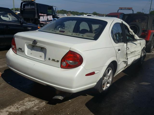 JN1CA31D01T816142 - 2001 NISSAN MAXIMA GXE WHITE photo 4