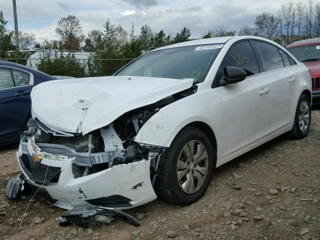 1G1PC5SH2C7289117 - 2012 CHEVROLET CRUZE LS WHITE photo 2