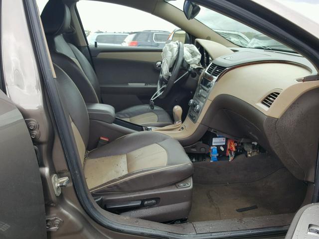 1G1ZE5E01AF173127 - 2010 CHEVROLET MALIBU LTZ 棕色 照片 5