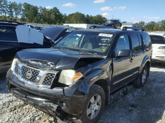 5N1AR18U85C702222 - 2005 NISSAN PATHFINDER BLACK photo 2