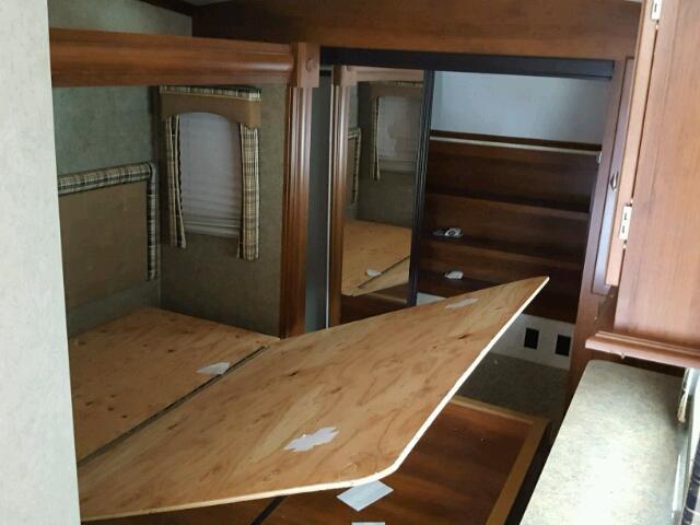 4X4FBLF23DG098978 - 2013 WILDWOOD BLUE RIDGE 灰色 照片 5