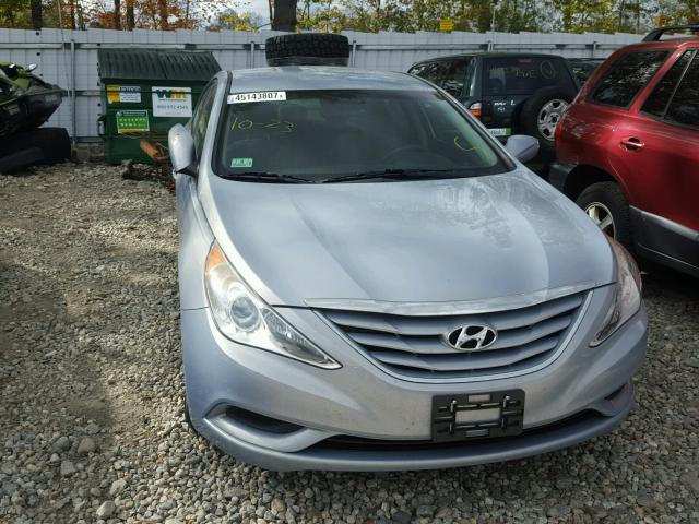 5NPEB4AC3CH498797 - 2012 HYUNDAI SONATA GLS BLUE photo 9