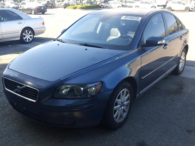 YV1MS682872309020 - 2007 VOLVO S40 T5 FWD BLUE photo 2