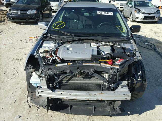 3FADP0L38CR203280 - 2012 FORD FUSION SILVER photo 9