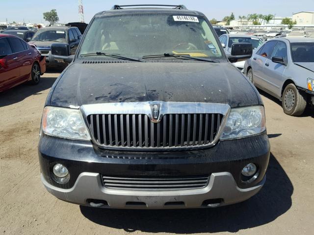 5LMFU28R64LJ17155 - 2004 LINCOLN NAVIGATOR შავი ფოტო 9