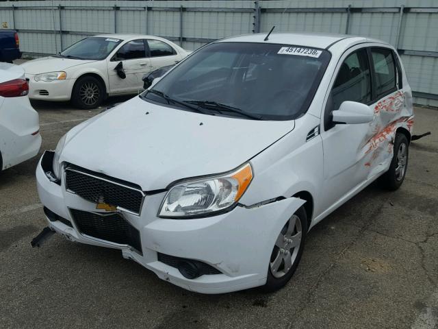 KL1TD6DE9BB138421 - 2011 CHEVROLET AVEO LS WHITE photo 2
