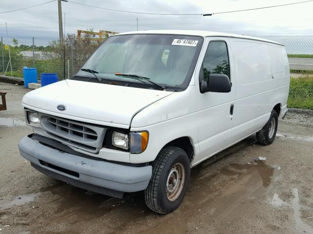 1FTRE14202HB26700 - 2002 FORD ECONOLINE WHITE photo 2