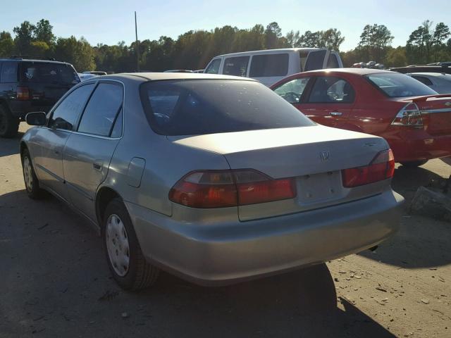 1HGCG5648WA208907 - 1998 HONDA ACCORD LX BEIGE photo 3