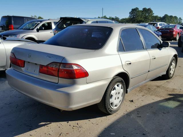 1HGCG5648WA208907 - 1998 HONDA ACCORD LX BEIGE photo 4