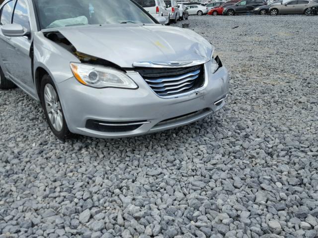 1C3CCBAB1CN319273 - 2012 CHRYSLER 200 LX SILVER photo 9