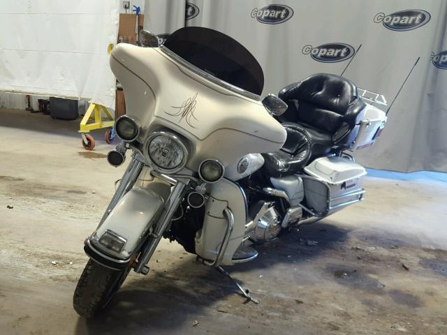 1HD1FCW112Y602848 - 2002 HARLEY-DAVIDSON FLHTCUI WHITE photo 2