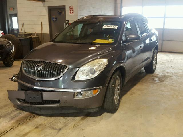 5GAKRCED6CJ245736 - 2012 BUICK ENCLAVE GRAY photo 2