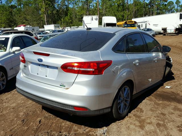 1FADP3FE1HL322745 - 2017 FORD FOCUS SE SILVER photo 4