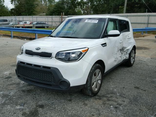 KNDJN2A29F7236180 - 2015 KIA SOUL WHITE photo 2