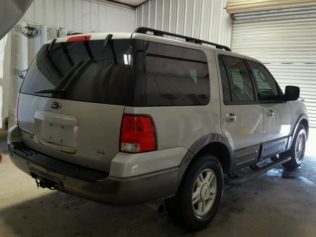 1FMPU15556LA55303 - 2006 FORD EXPEDITION SILVER photo 4