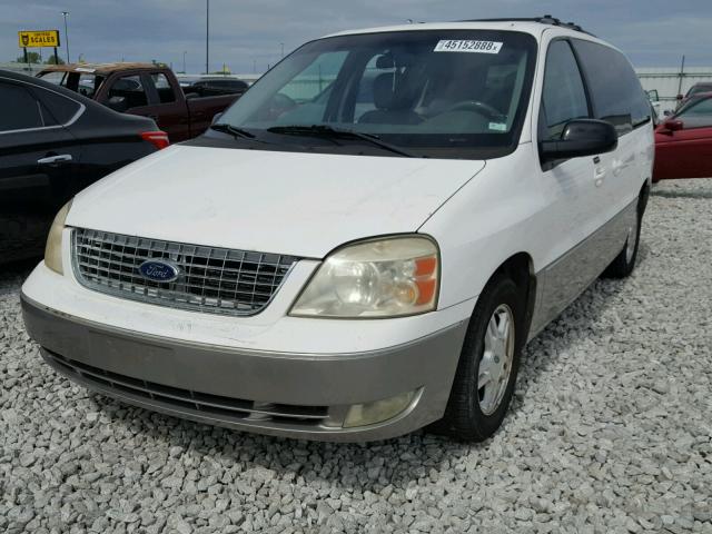 2FMZA58215BA44467 - 2005 FORD FREESTAR L WHITE photo 2