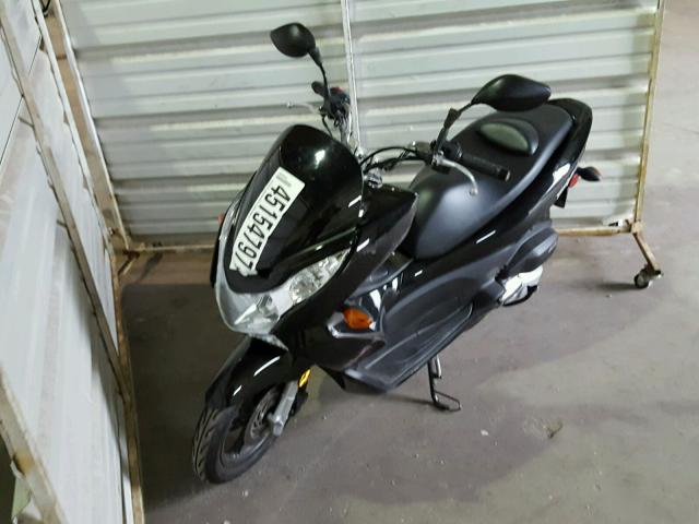 MLHKF1218D5005598 - 2013 HONDA PCX 150 BLACK photo 2