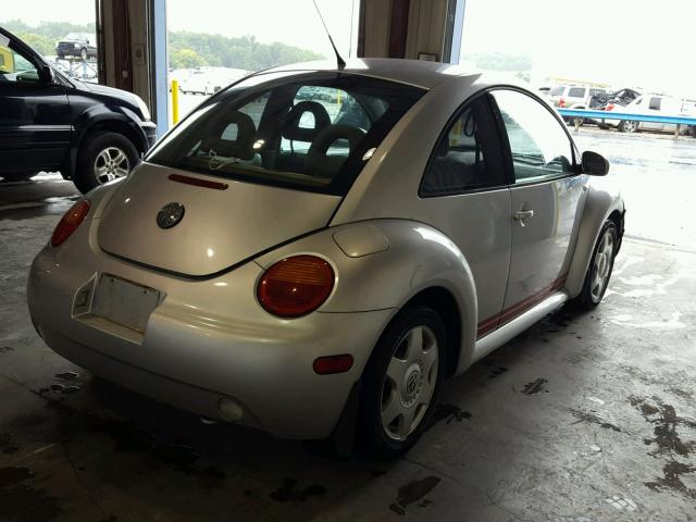 3VWCB21C21M442334 - 2001 VOLKSWAGEN NEW BEETLE 银色 照片 4