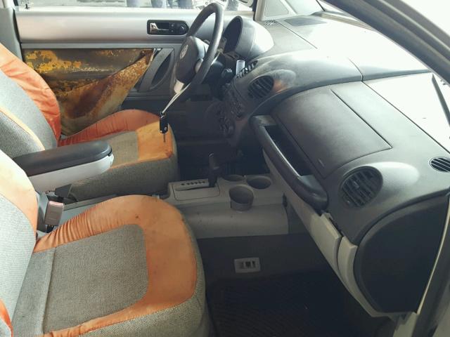 3VWCB21C21M442334 - 2001 VOLKSWAGEN NEW BEETLE 银色 照片 5