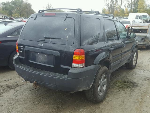 1FMYU93175DA12724 - 2005 FORD ESCAPE XLT BLACK photo 4