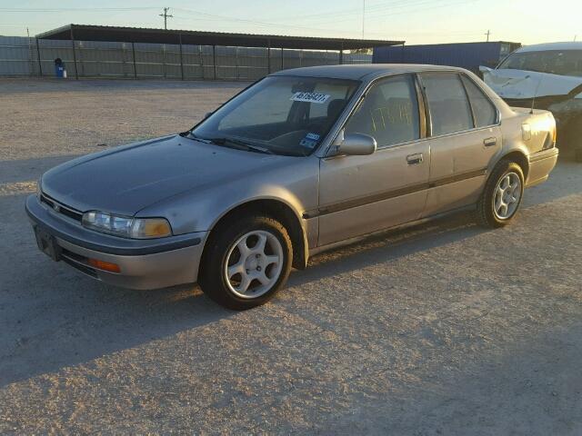 1HGCB7657PA103943 - 1993 HONDA ACCORD LX TAN photo 2