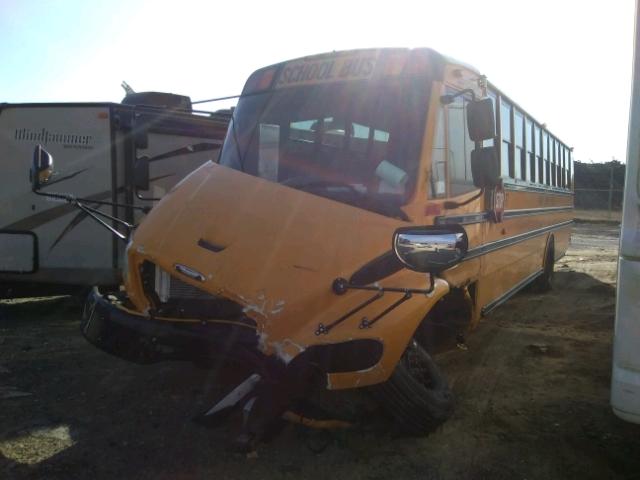 4UZABRDT3HCHM1422 - 2017 FREIGHTLINER CHASSIS YELLOW photo 2