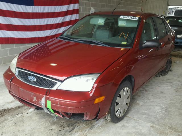 1FAFP34N35W305242 - 2005 FORD FOCUS ZX4 RED photo 2