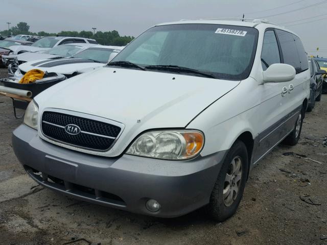 KNDUP132756757904 - 2005 KIA SEDONA EX WHITE photo 2