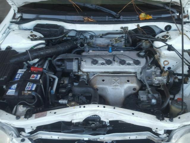 1HGCG5648YA079652 - 2000 HONDA ACCORD WHITE photo 7