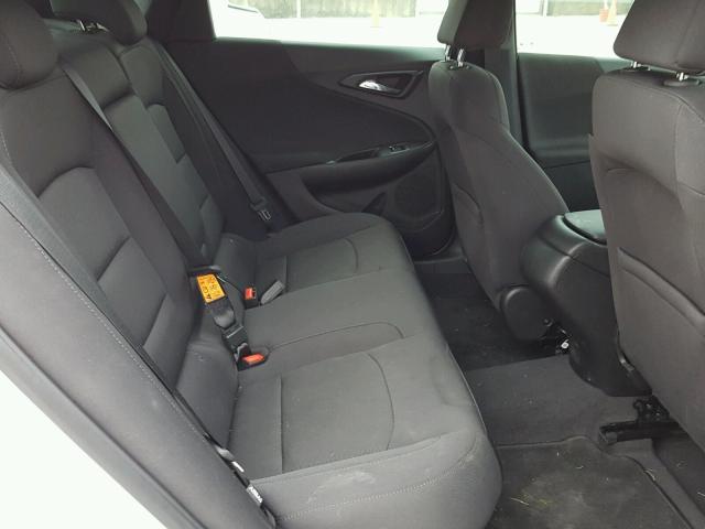 1G1ZB5ST6HF235574 - 2017 CHEVROLET MALIBU თეთრი ფოტო 6