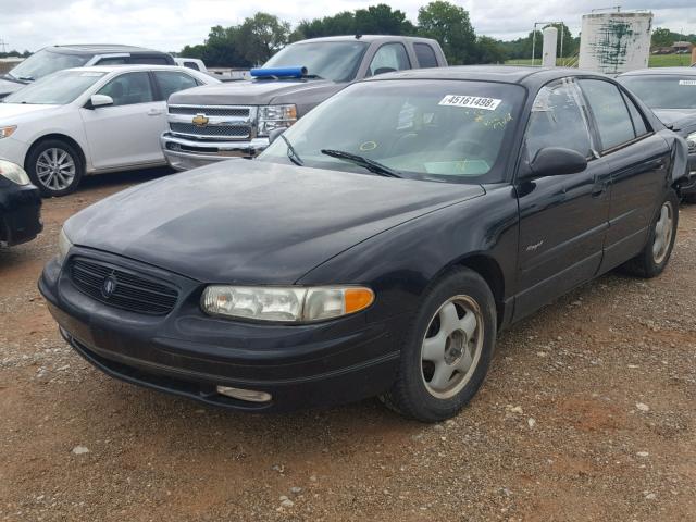 2G4WF5219W1423647 - 1998 BUICK REGAL GS BLACK photo 2