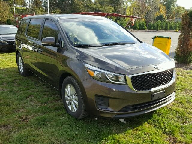 KNDMB5C13H6293351 - 2017 KIA SEDONA GRAY photo 1